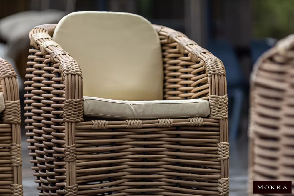 Идеальное плетеное кресло для тебя. Купи сейчас! Идеальное плетеное кресло для тебя. Купи сейчас!