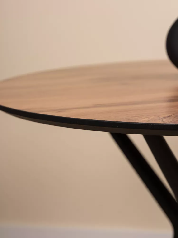 Круглый пластиковый стол со столешницей ЛДСП 80 см дуб вотан Круглый пластиковый стол со столешницей ЛДСП 80 см дуб вотан